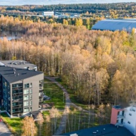 Modern Apartment Near Tampereen Messukeskus, With Own Private And Free Parking ภายนอก รูปภาพ