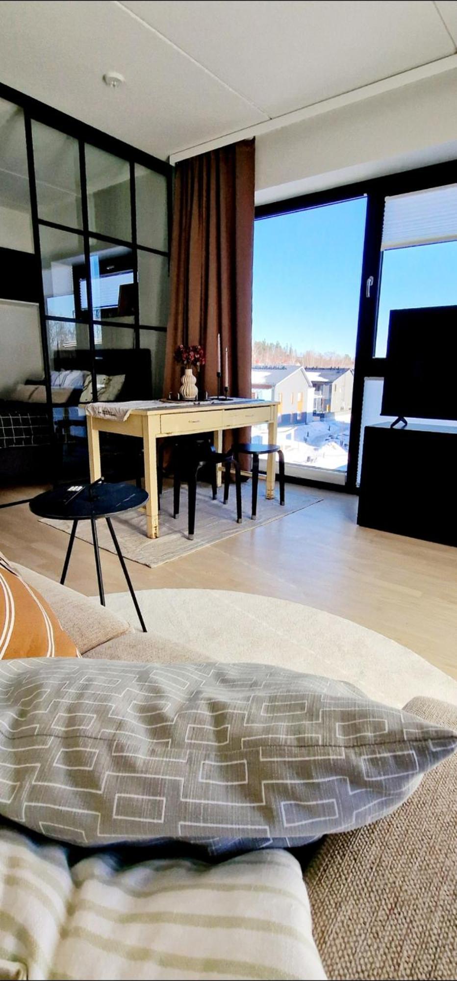 Modern Apartment Near Tampereen Messukeskus, With Own Private And Free Parking ภายนอก รูปภาพ